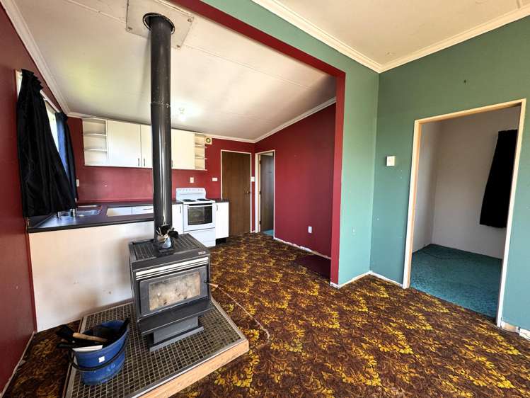 7 Rimu Street Kaka Point_17