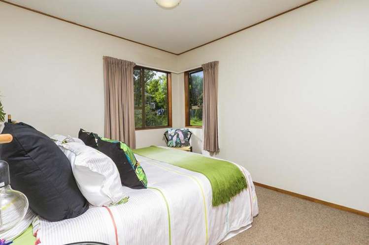 2/205 Lake Road Belmont_11