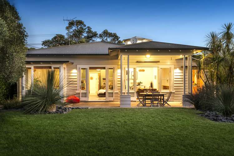 20 Ascot Avenue Narrow Neck_0