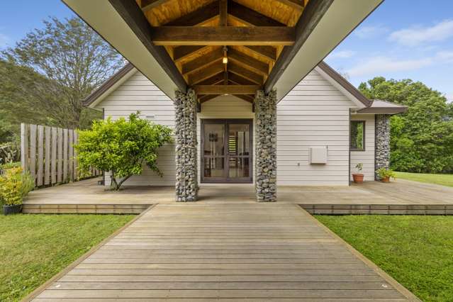 28 Lady Cobham Grove Anakiwa and Surrounds_1