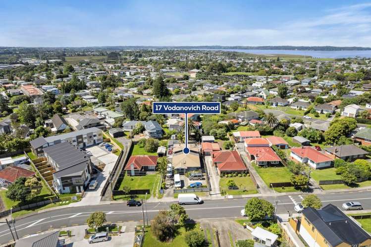 17 Vodanovich Road Te Atatu South_25