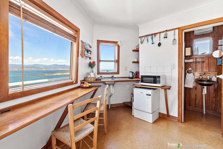 326 The Esplanade Island Bay_2