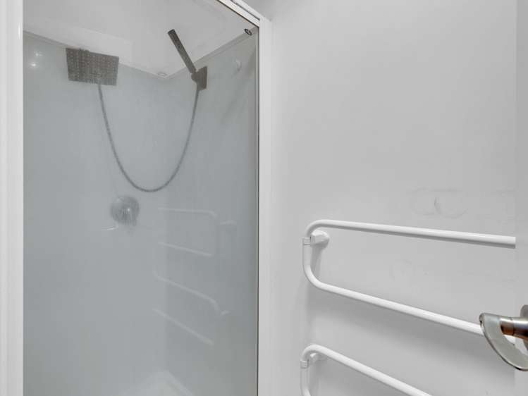 15B Greensboro Street Hamilton East_14