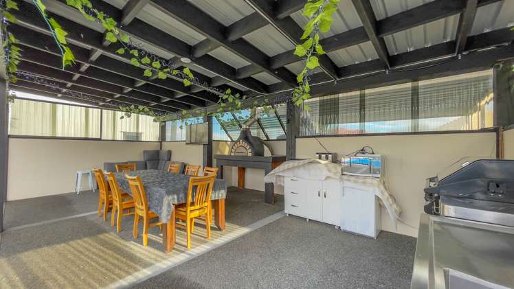 165 The Oaks Drive Leamington_25