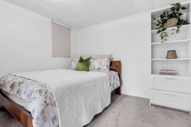 1/8 Gills Road Bucklands Beach_23