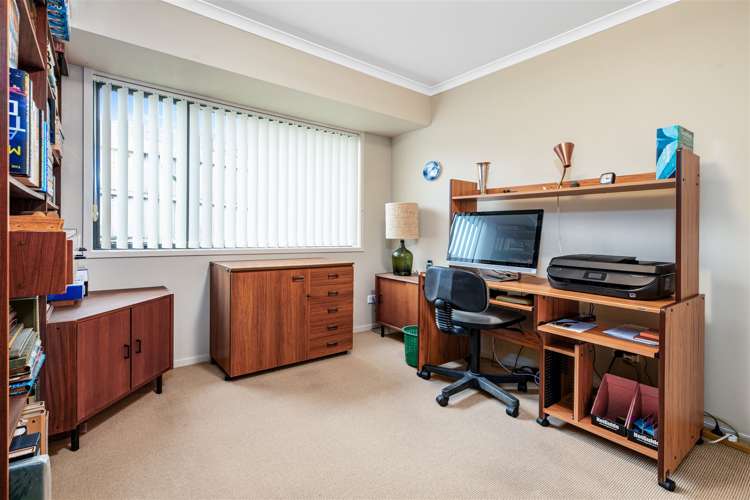 1 Chardonnay Rise Henderson_13