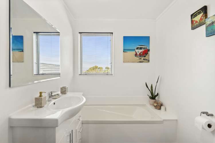 13 Arun Crescent Southgate_7