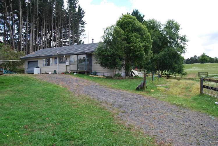 1027c Highway 22 Pukekawa_10