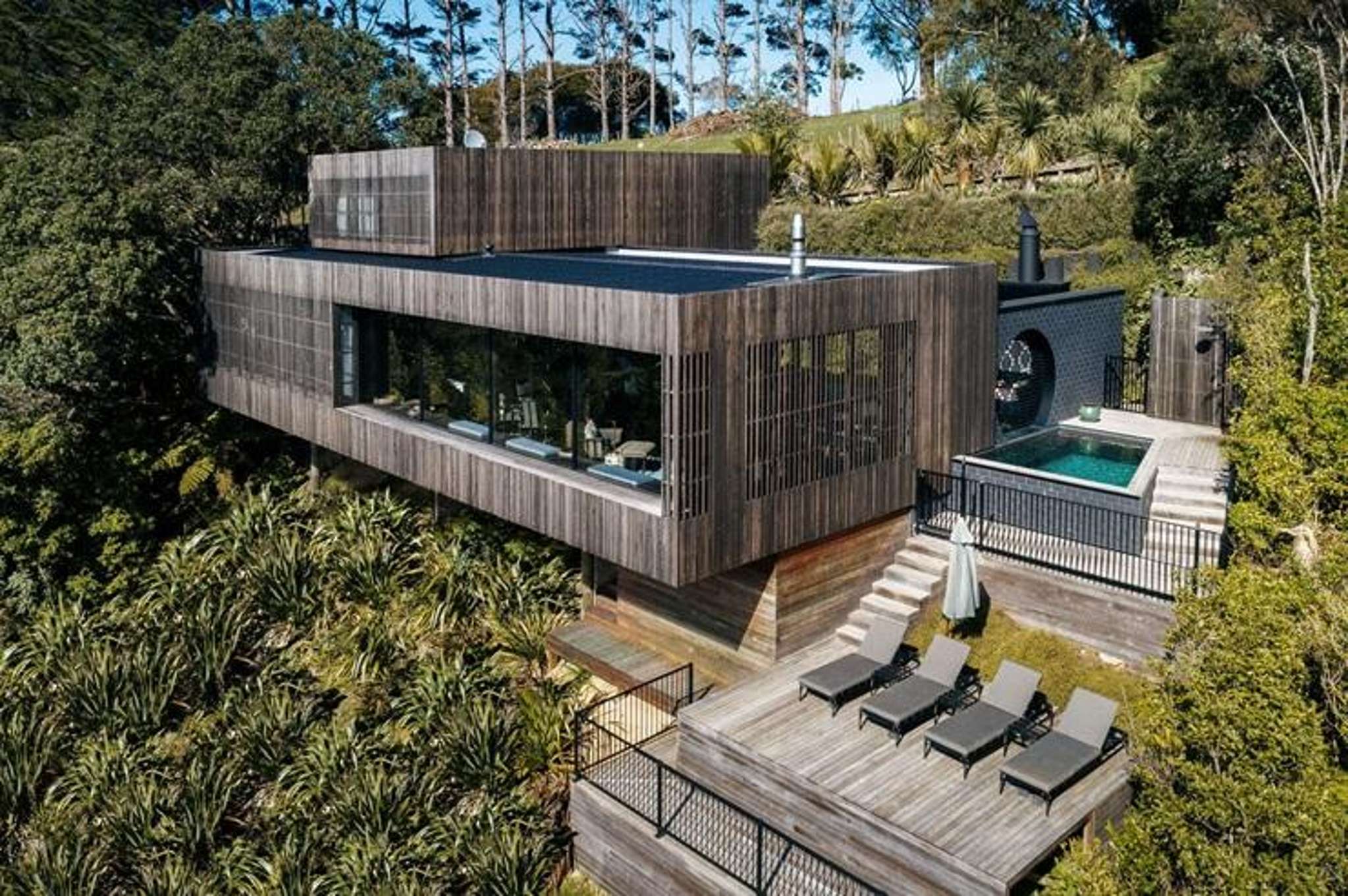 OneRoof’s Need to Know: Young Kiwi artist selling her multi-million-dollar Waiheke homes