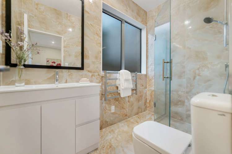 8 Ballindrait Drive Flat Bush_19