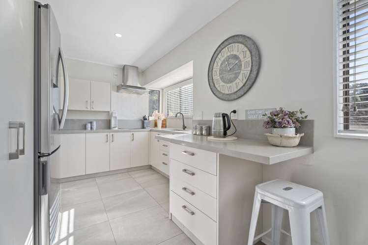 27 Pohutukawa Avenue Cockle Bay_12