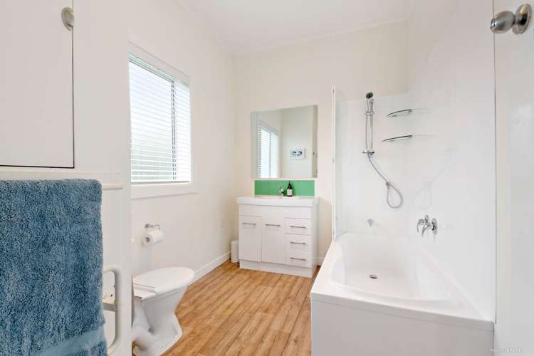 57 Brandon Road Glen Eden_9