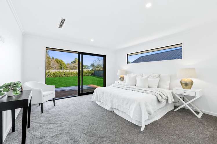 1 Soho Lane West Melton_12