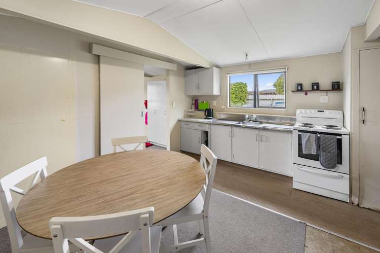 14 Read Crescent Clive_11