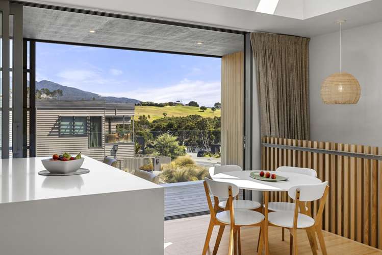 2/25 Rangitahi Road_1