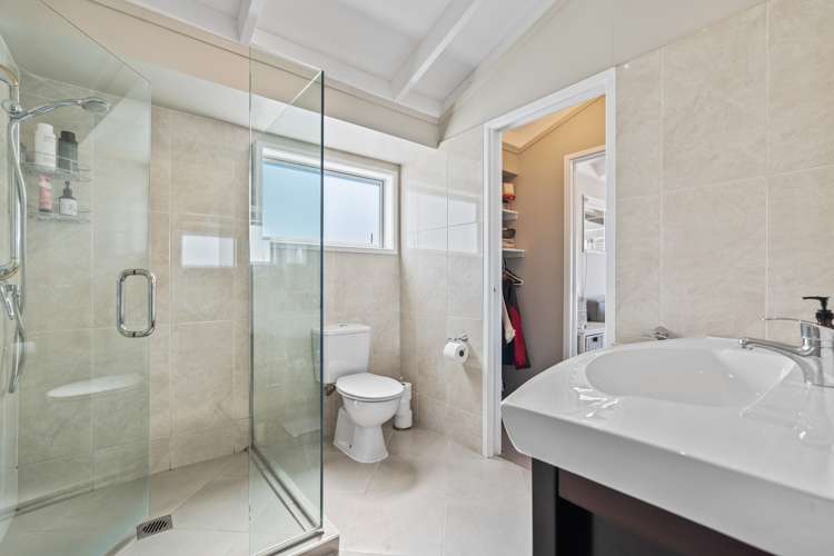 14 Logan Nicks Place Russell Surrounds_19