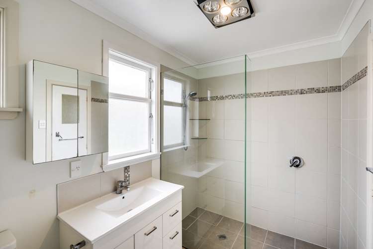 17 Hinton Road Taradale_10