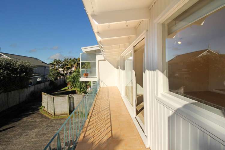 6/10 Blomfield Spa Takapuna_8