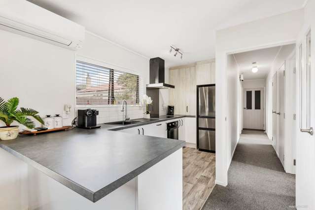 2/99 Seddon Street Pukekohe_4