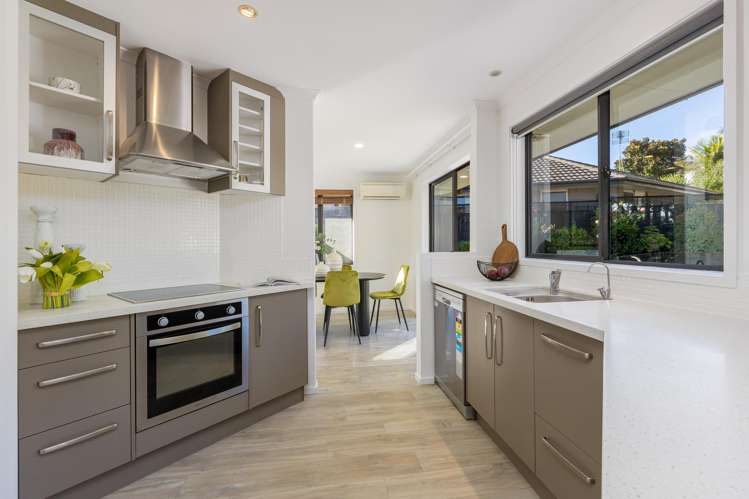 33 Admirals Court Drive Greenhithe_18