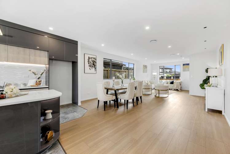 6 Bendridge Street Flat Bush_16