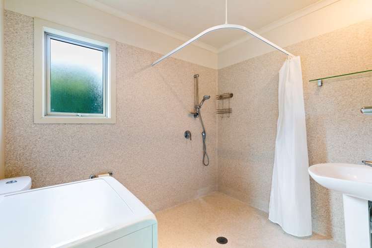 15 Hewson Crescent Lake Hawea_10