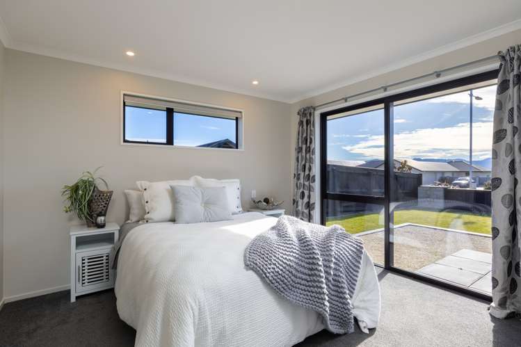 5 Spitfire Drive Burleigh_7