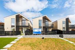 Standalone House With Sea View And Garage