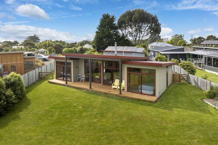 1241 Coast Road Karitane_24