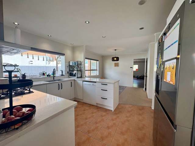 6 School Road Te Atatu South_1