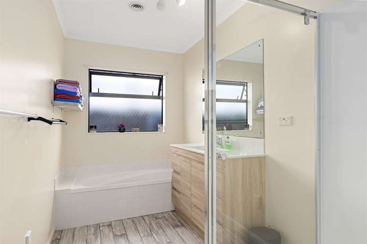 71 Elan Place Stanmore Bay_16