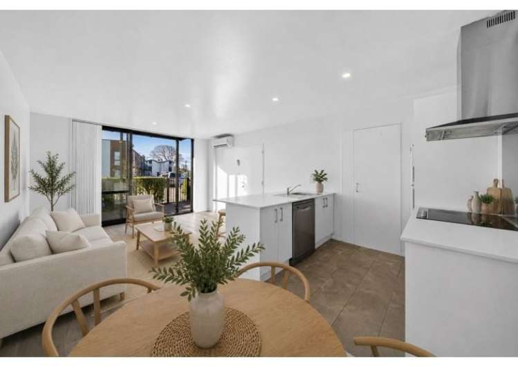 37/10 Buffon Street Waltham_6