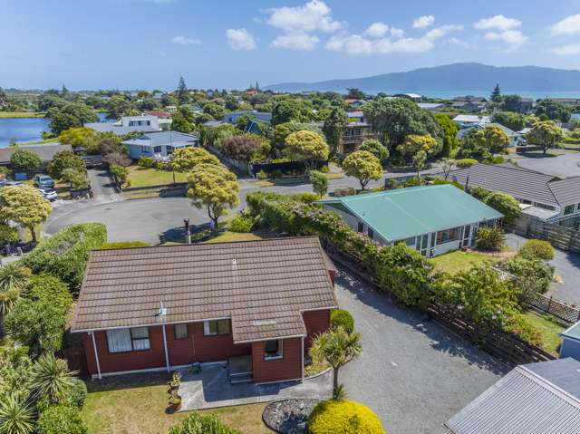 9 Hastings Street Waikanae Beach_1