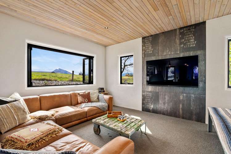 9 Balneaves Lane Albert Town_15