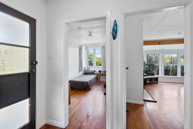 9 Karaka Street Merrilands_13