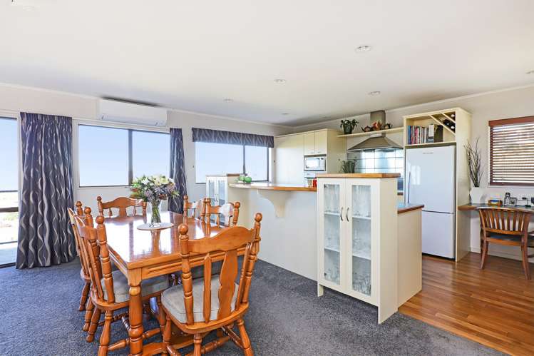 83 Churchill Drive Taradale_8