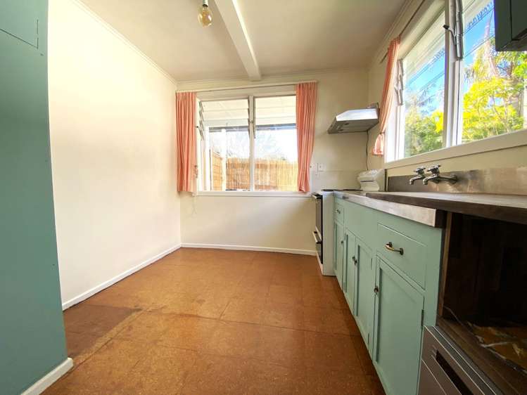 2/12 Earnoch Avenue Takapuna_5