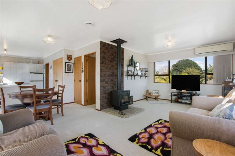 46 Roretana Drive Athenree_6