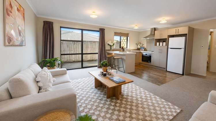 5/108 Old Farm Road Hamilton East_5