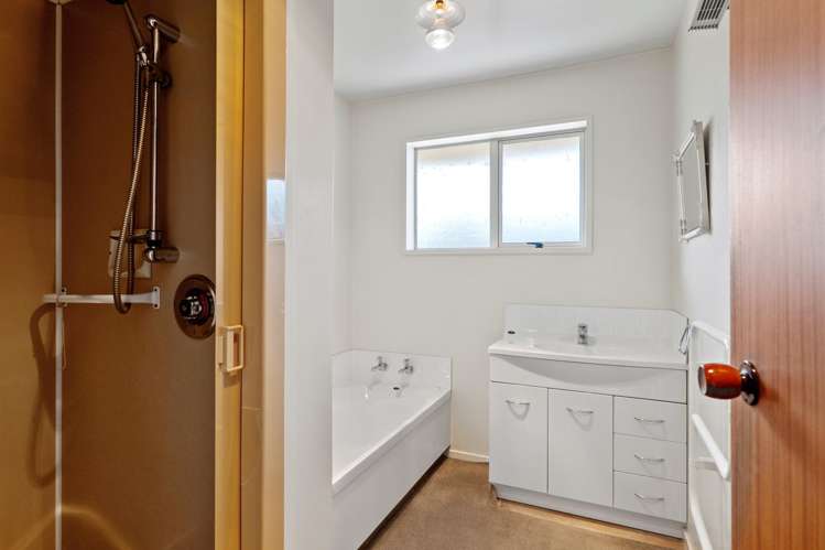 1/10 Norfolk Street St Albans_13