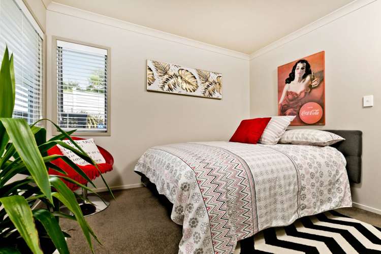 16 Shelter Drive Greenhithe_11