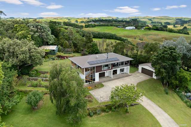 Step Into Your Dream Rural Lifestyle!