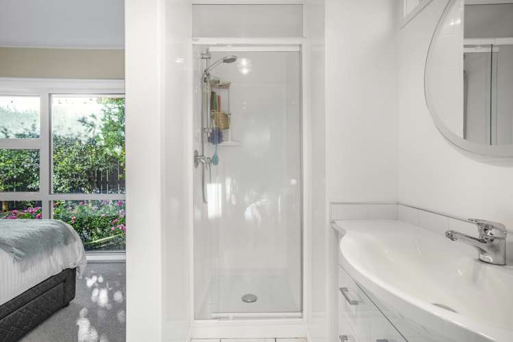 20 Reese Jones Grove Maungaraki_13