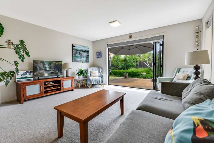 14 Bishopsworth Way Huntington_6