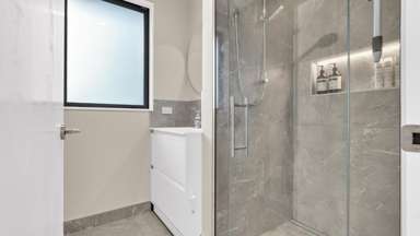 2/397 Sawyers Arms Road_2