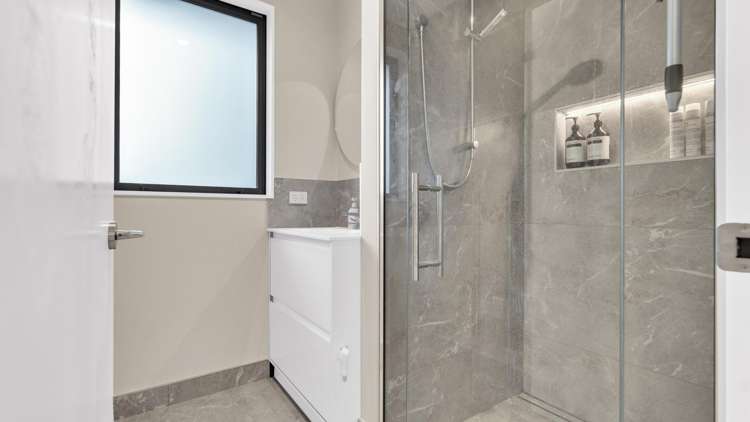 2/397 Sawyers Arms Road Harewood_2