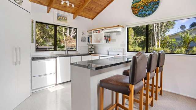 112 Taupahi Road 11211_2