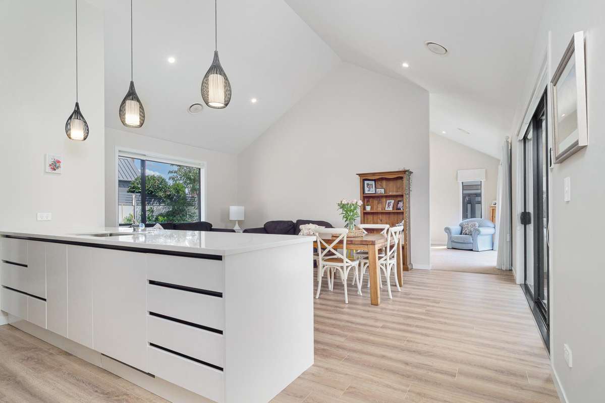 25a West Thompson Street_1