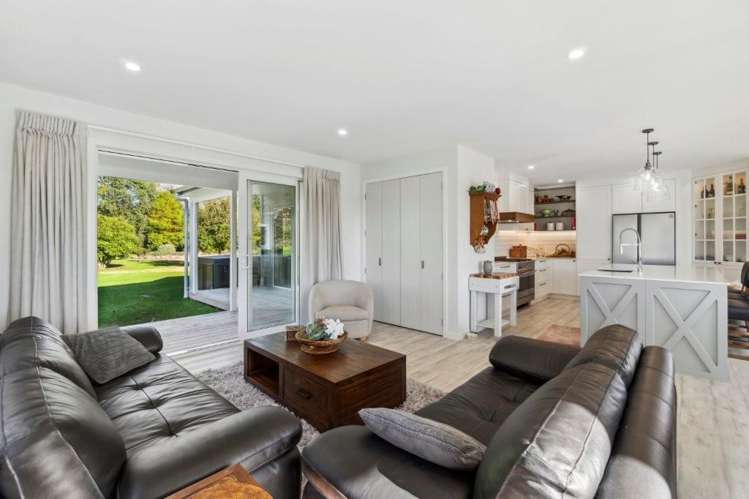 83 Dean Road_3
