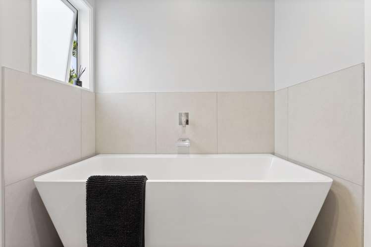 21 Albert Hall Drive Red Beach_15